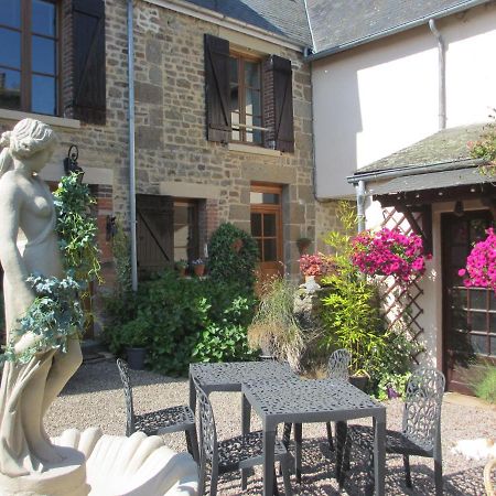 Le Figuier Bed & Breakfast La Foret-Auvray Exterior foto